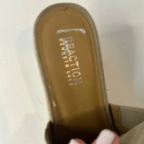 KENNETH COLE REACTION SUEDE ESPADRILLE WEDGES - Picture 10 of 11